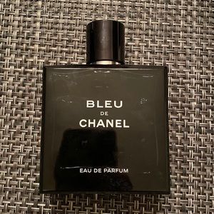 BLEU de CHANEL Eau de parfum. 90% full